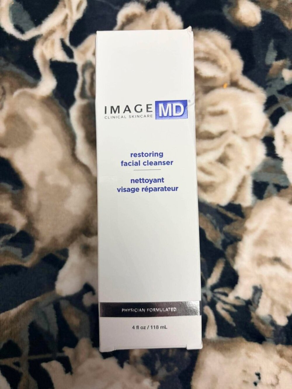 IMAGE MD CLINICAL SKINCARE Restoring Facial Cleanser